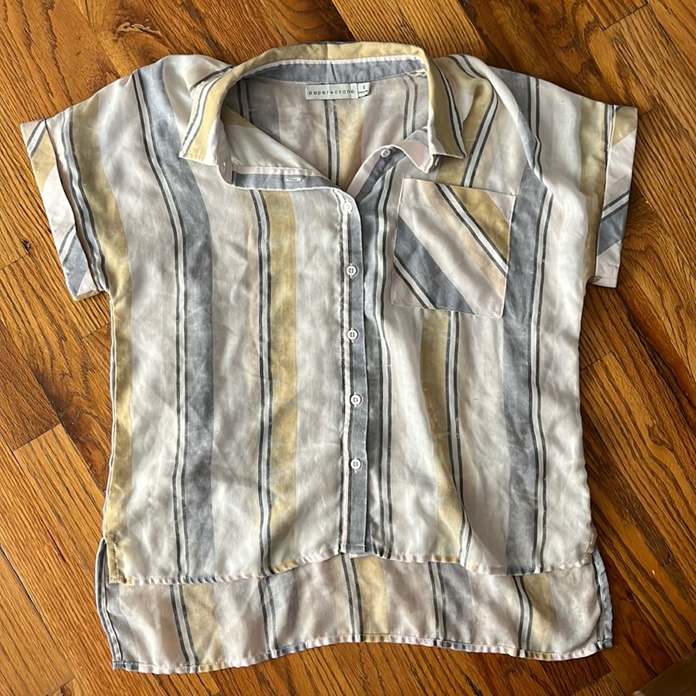 Colors are white with Blue, tanish stripes
